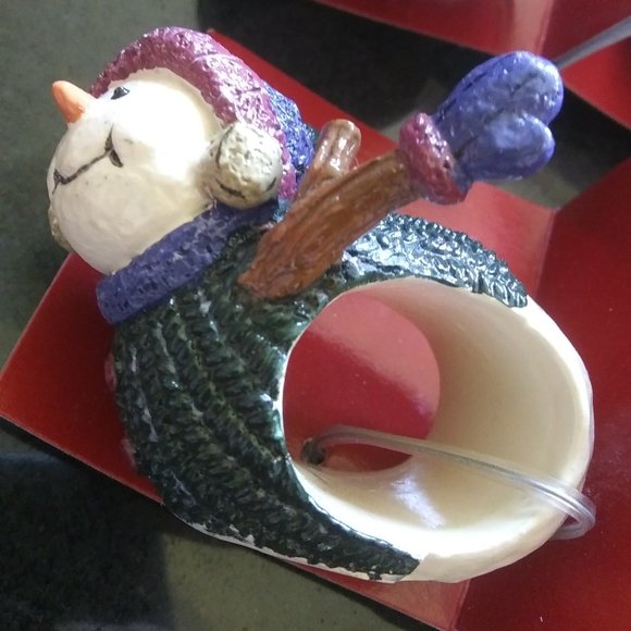 8 St Nicholas Square Napkin Ring Holder - Picture 2 of 13